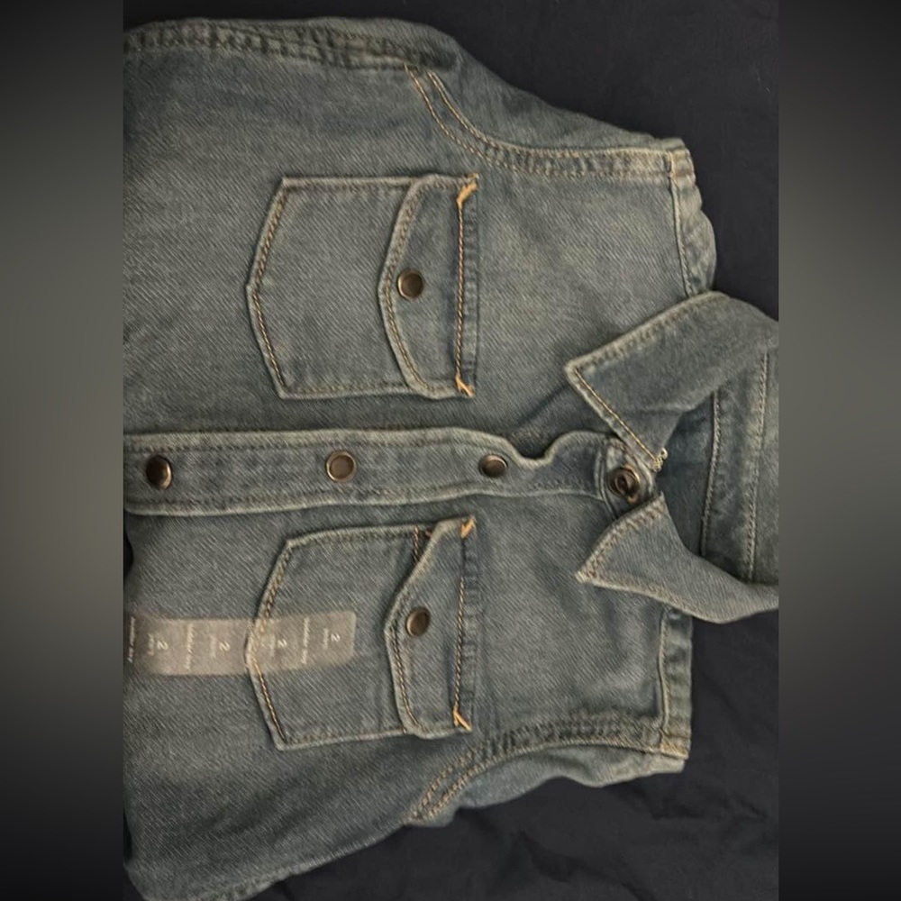 Toddler Gap Jean button-up shirt. Size 2 years